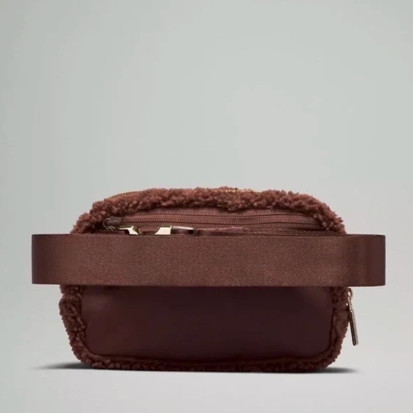 Lululemon Everywhere Belt Bag 1L Fleece NWT - Picture 2 of 5